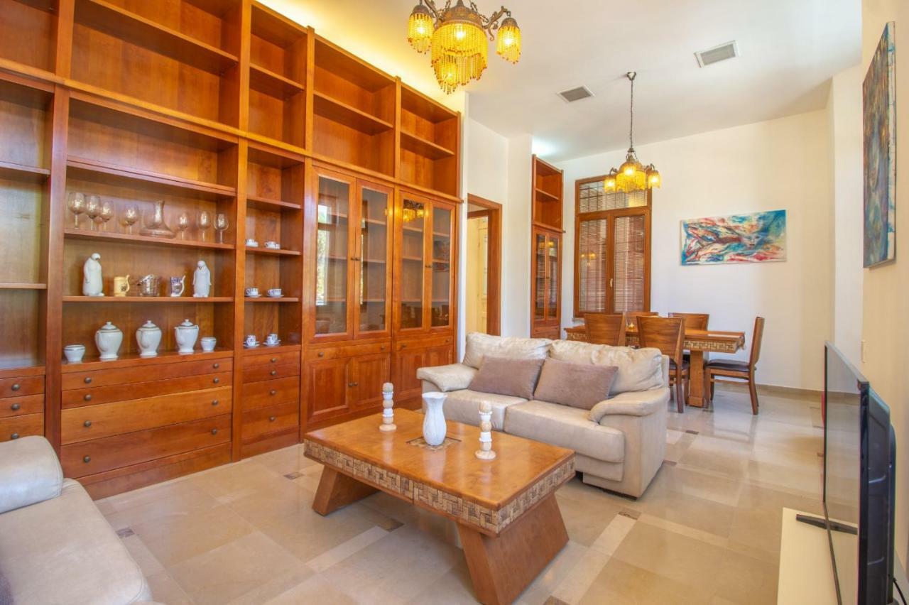 Art Apartment In Mamila Gerusalemme Esterno foto